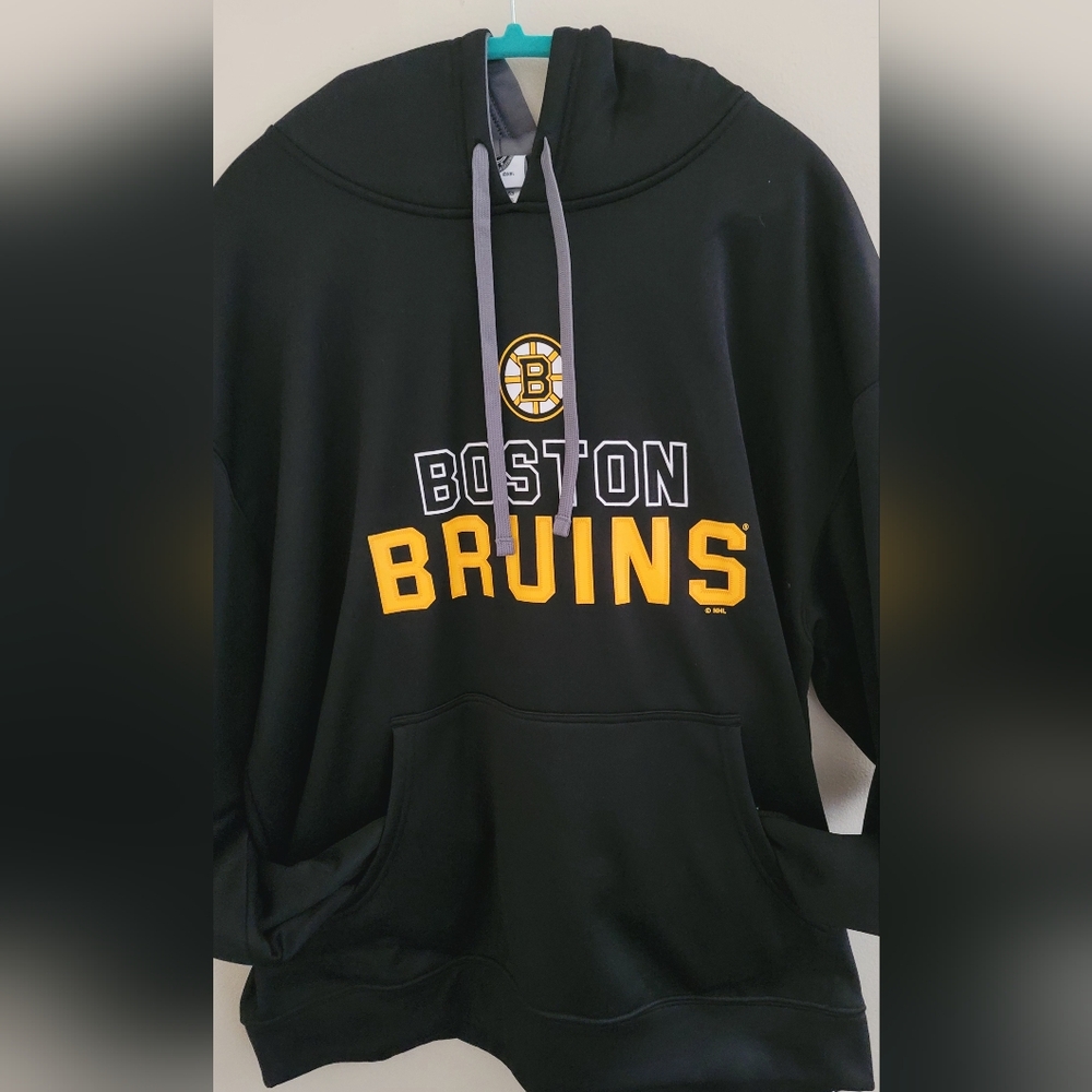 NWOT NHL Boston Bruins Hoodie
